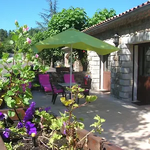 Hotel Aux Vieux Arceaux, Mercuer